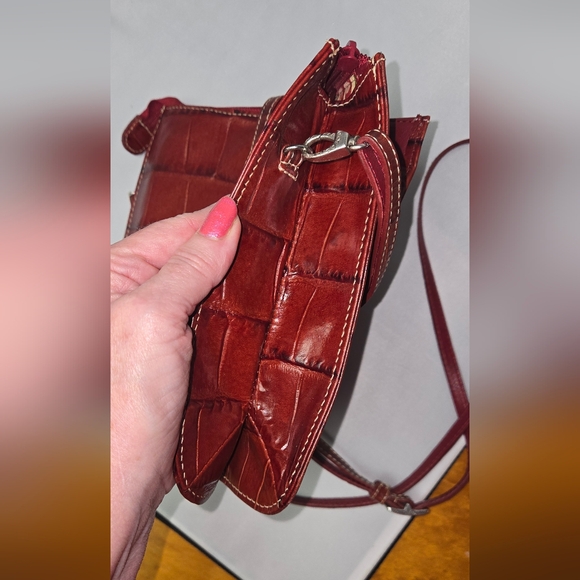 Brighton Croc-Embossed Wine Crossbody with Silver Ring - Picture 3 of 15
